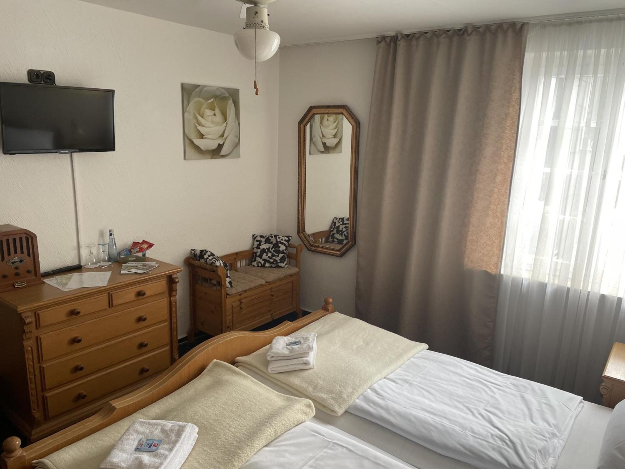 Hotel Jaegerhof Kettwig Есен Стая снимка