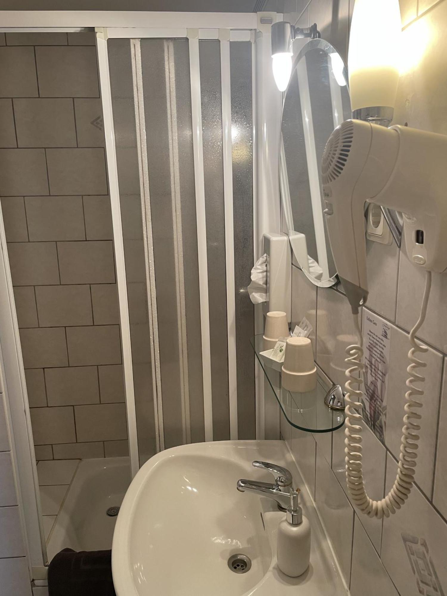 Hotel Jaegerhof Kettwig Есен Стая снимка