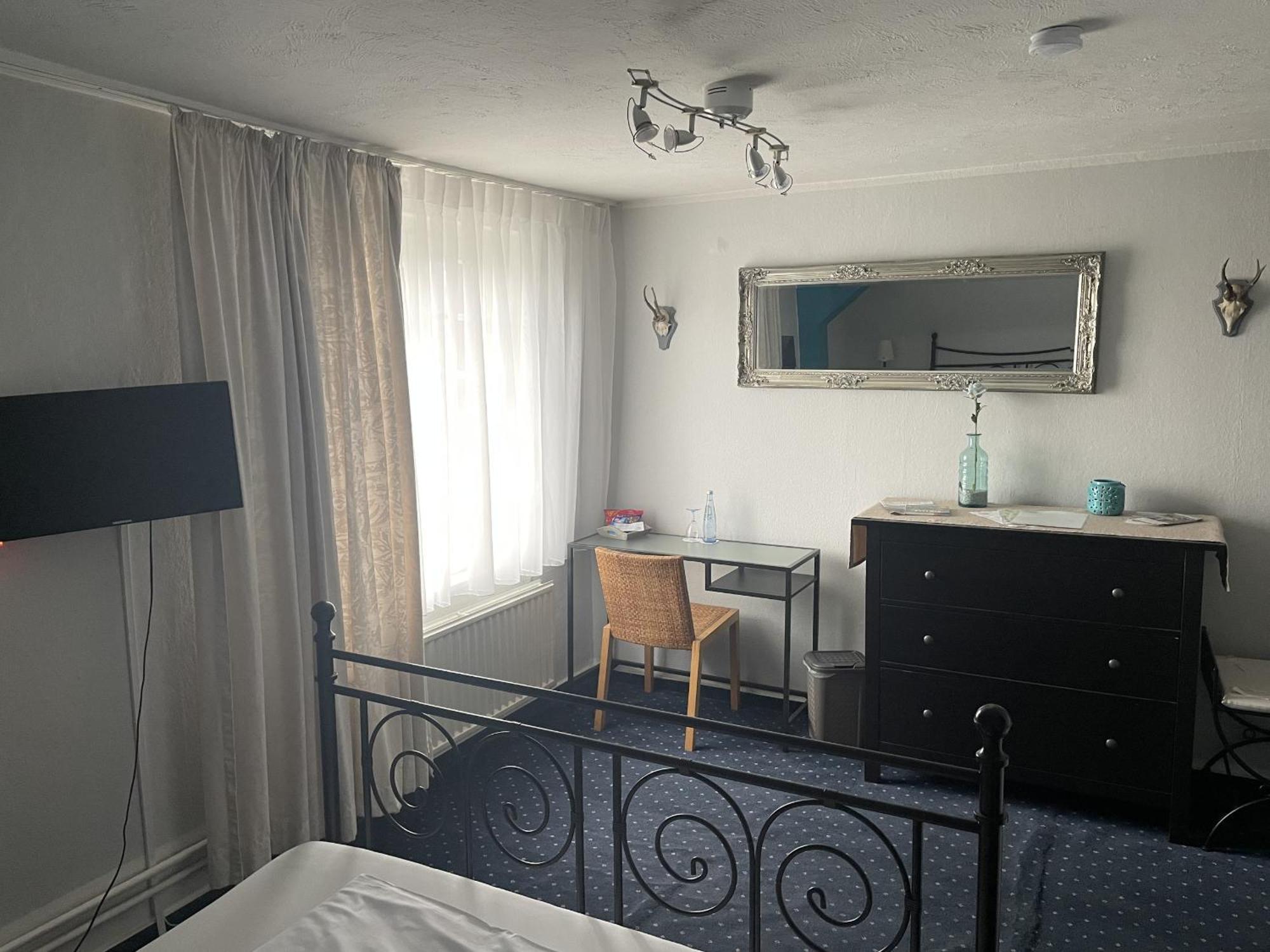 Hotel Jaegerhof Kettwig Есен Стая снимка