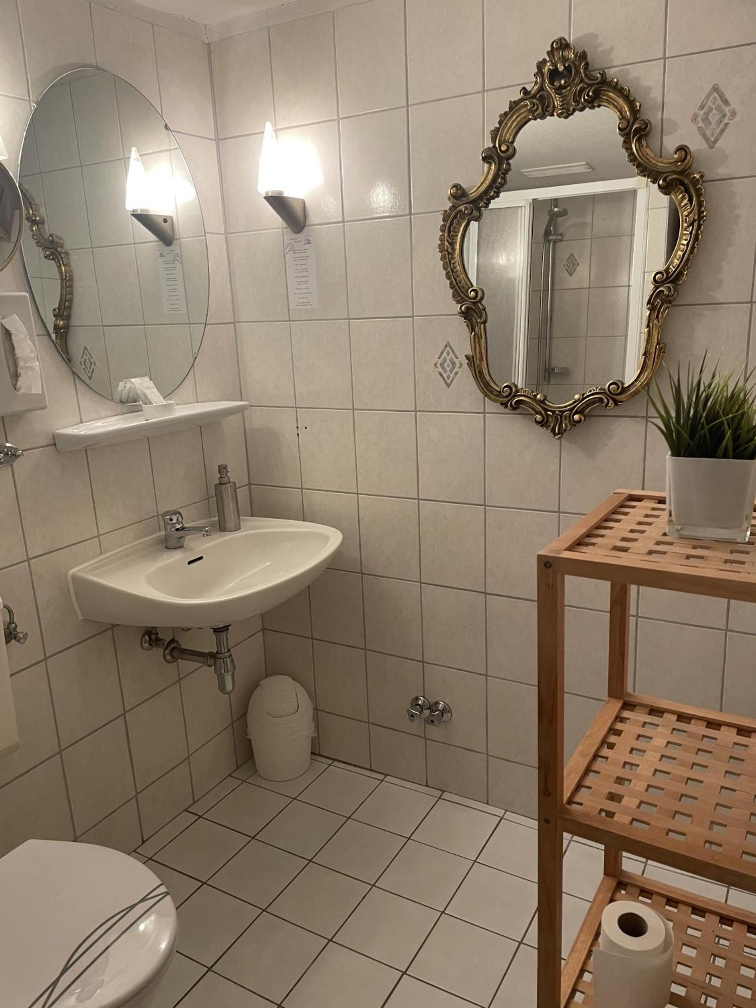 Hotel Jaegerhof Kettwig Есен Стая снимка