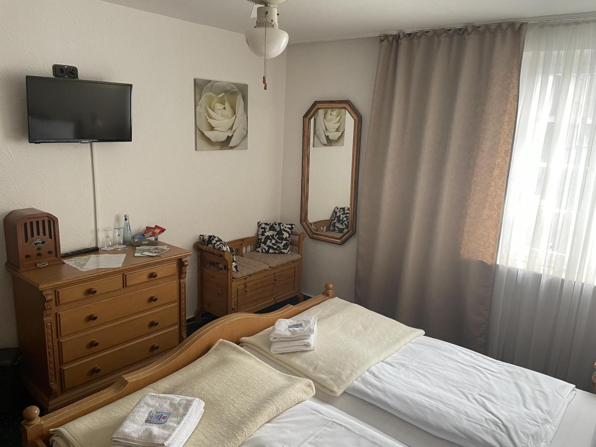 Hotel Jaegerhof Kettwig Есен Стая снимка