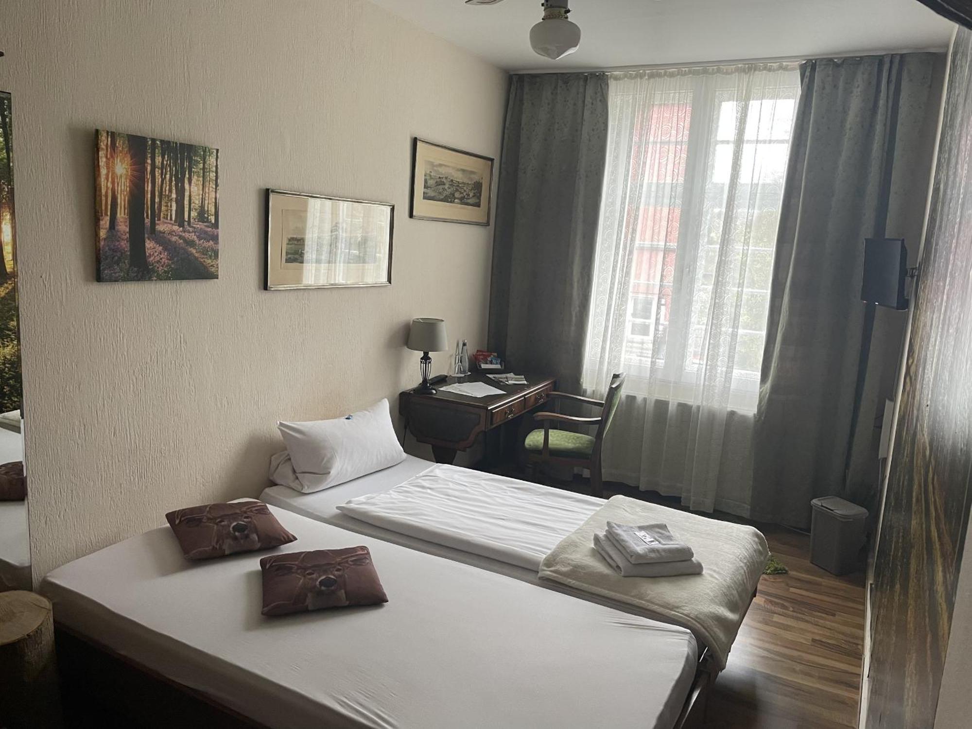 Hotel Jaegerhof Kettwig Есен Стая снимка