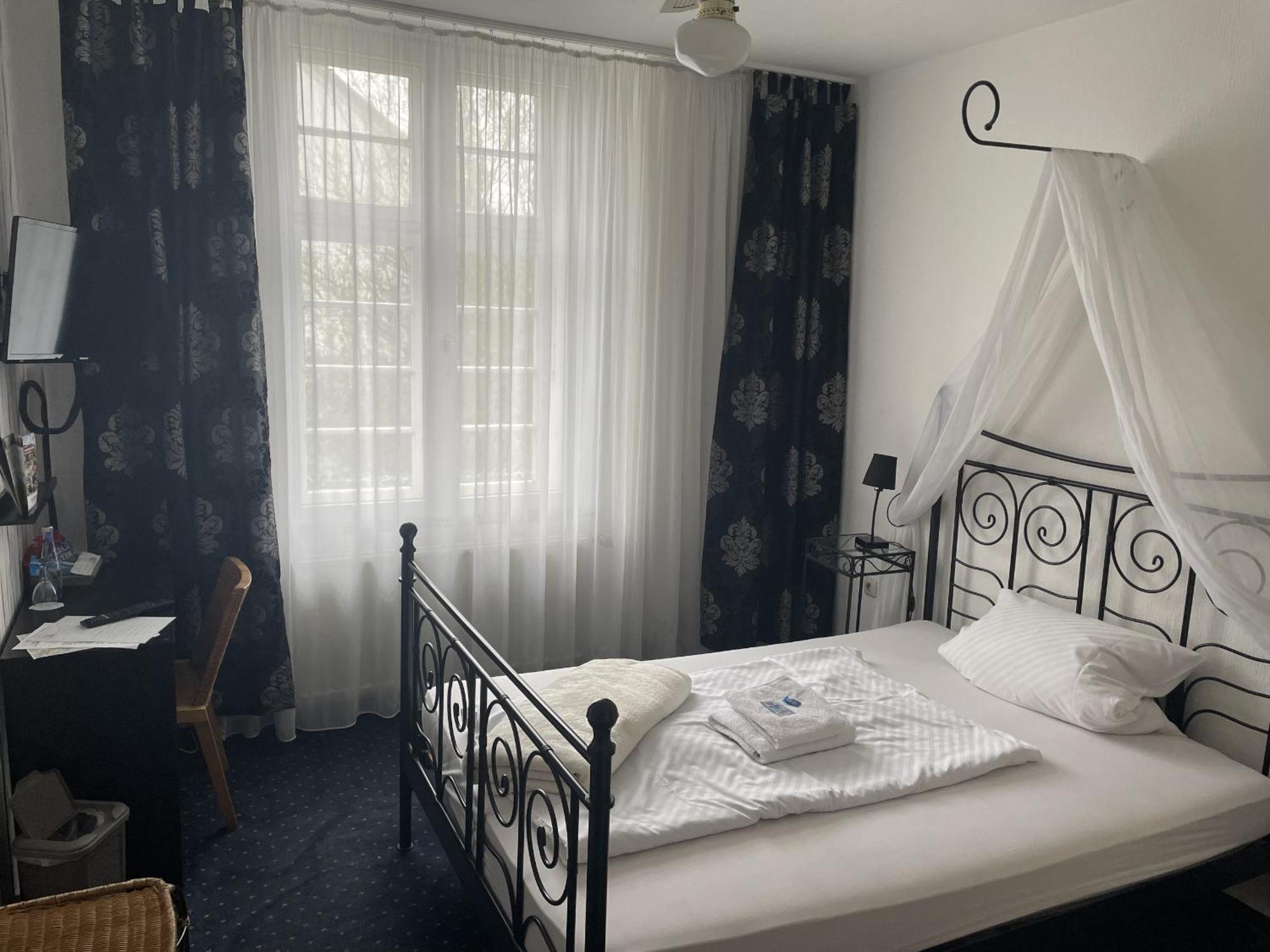Hotel Jaegerhof Kettwig Есен Стая снимка