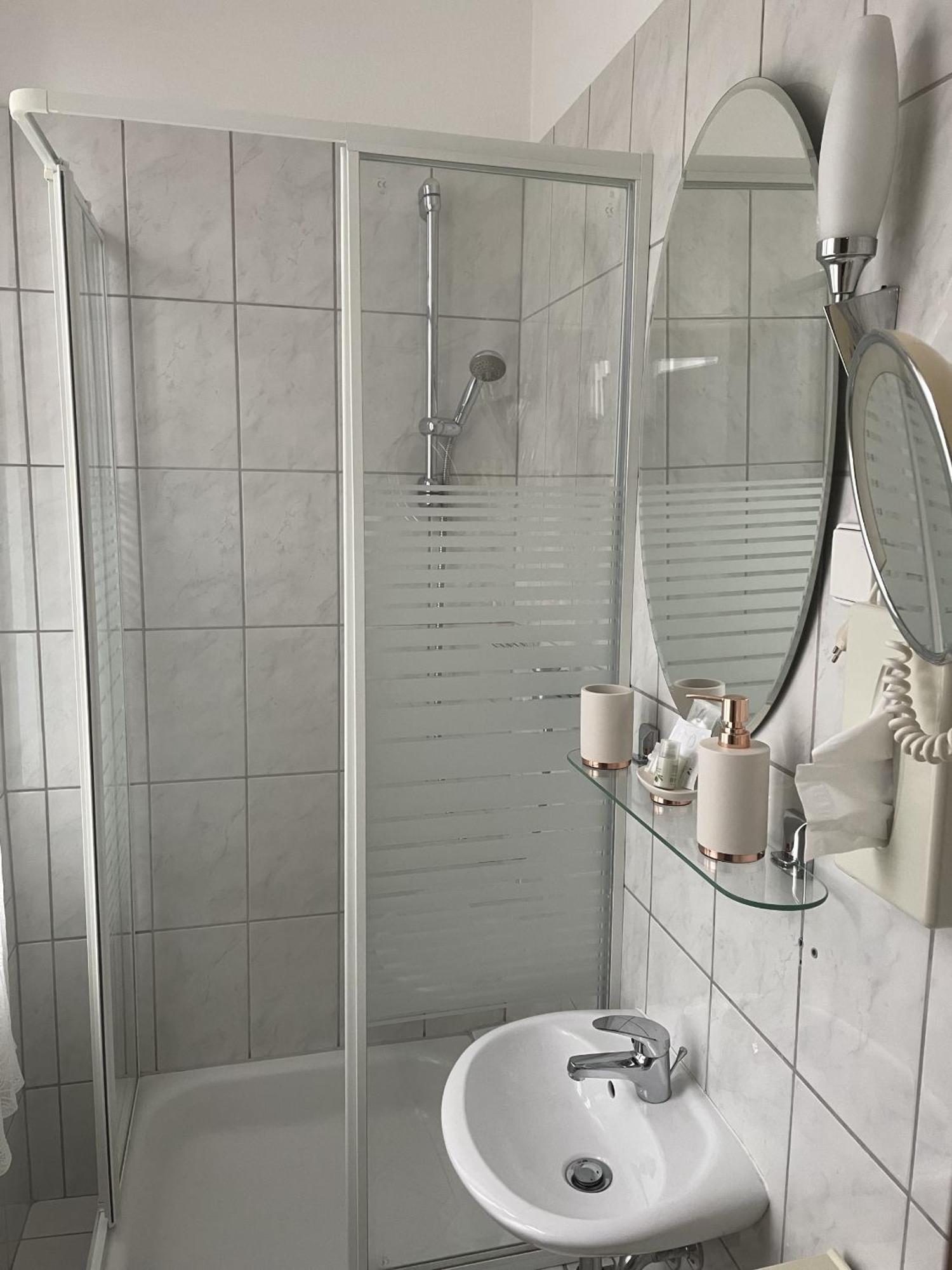 Hotel Jaegerhof Kettwig Есен Стая снимка