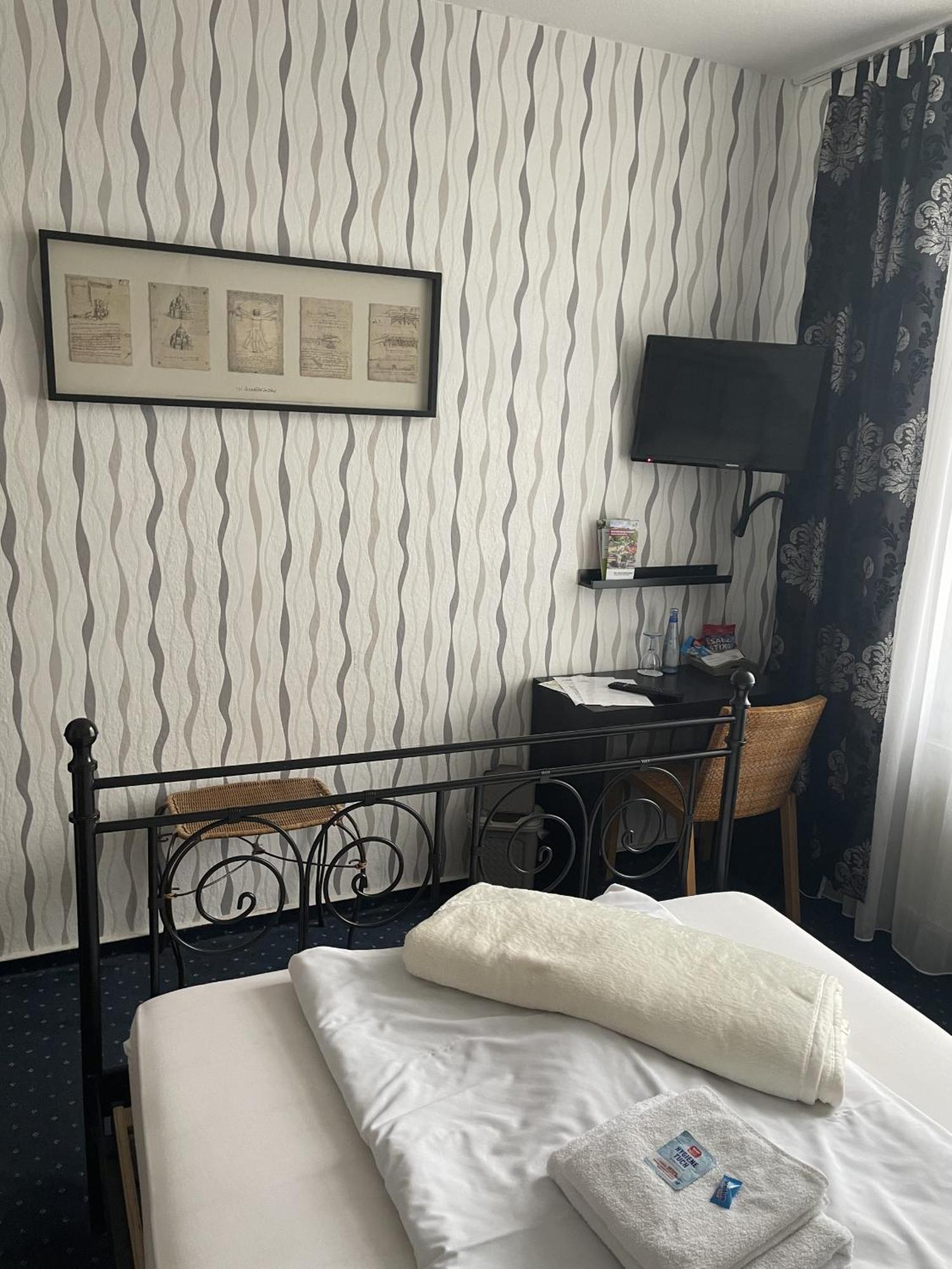 Hotel Jaegerhof Kettwig Есен Стая снимка