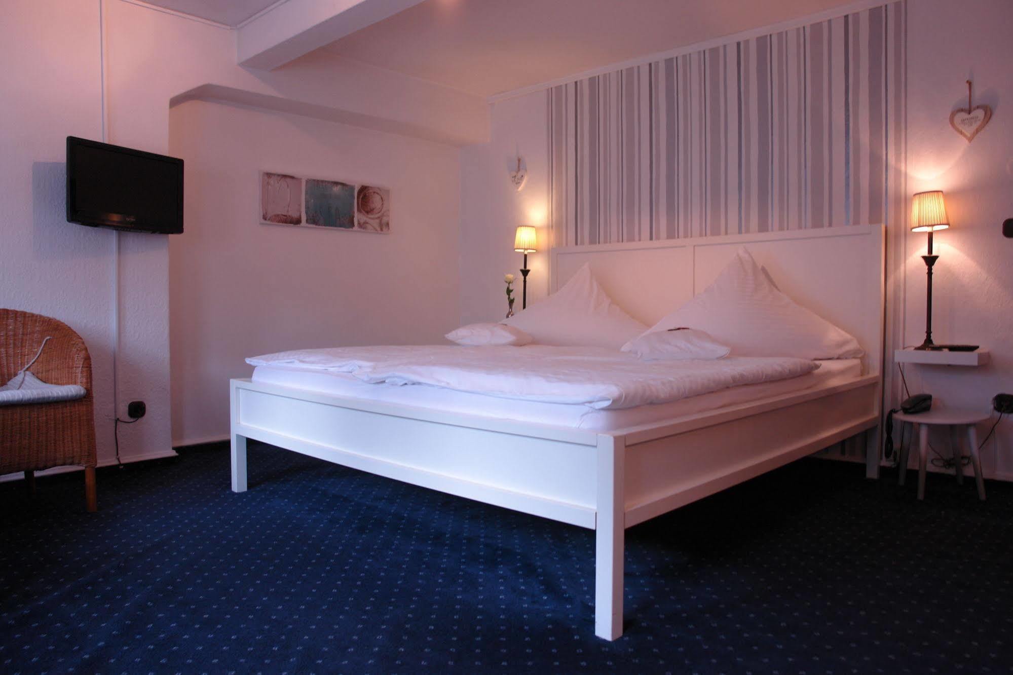 Hotel Jaegerhof Kettwig Есен Екстериор снимка