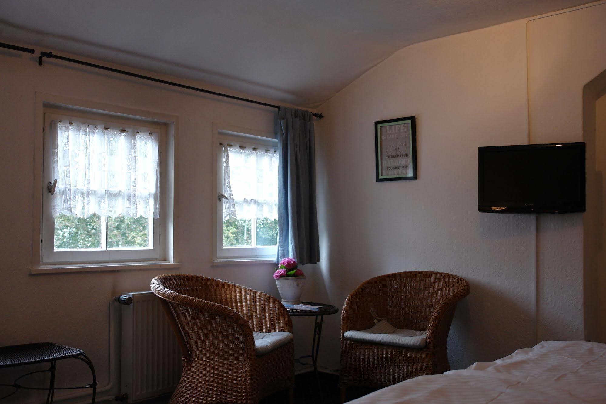 Hotel Jaegerhof Kettwig Есен Екстериор снимка
