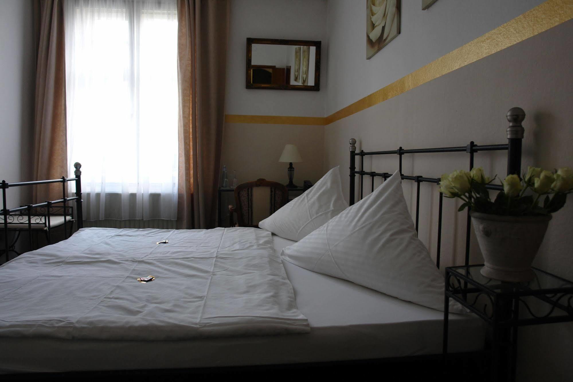 Hotel Jaegerhof Kettwig Есен Екстериор снимка
