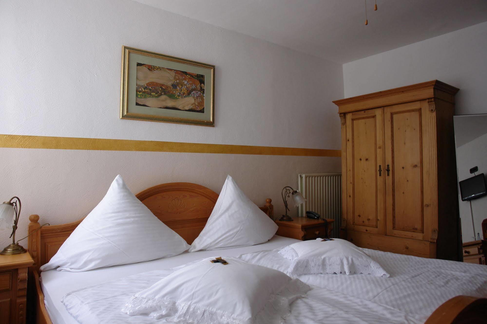 Hotel Jaegerhof Kettwig Есен Екстериор снимка