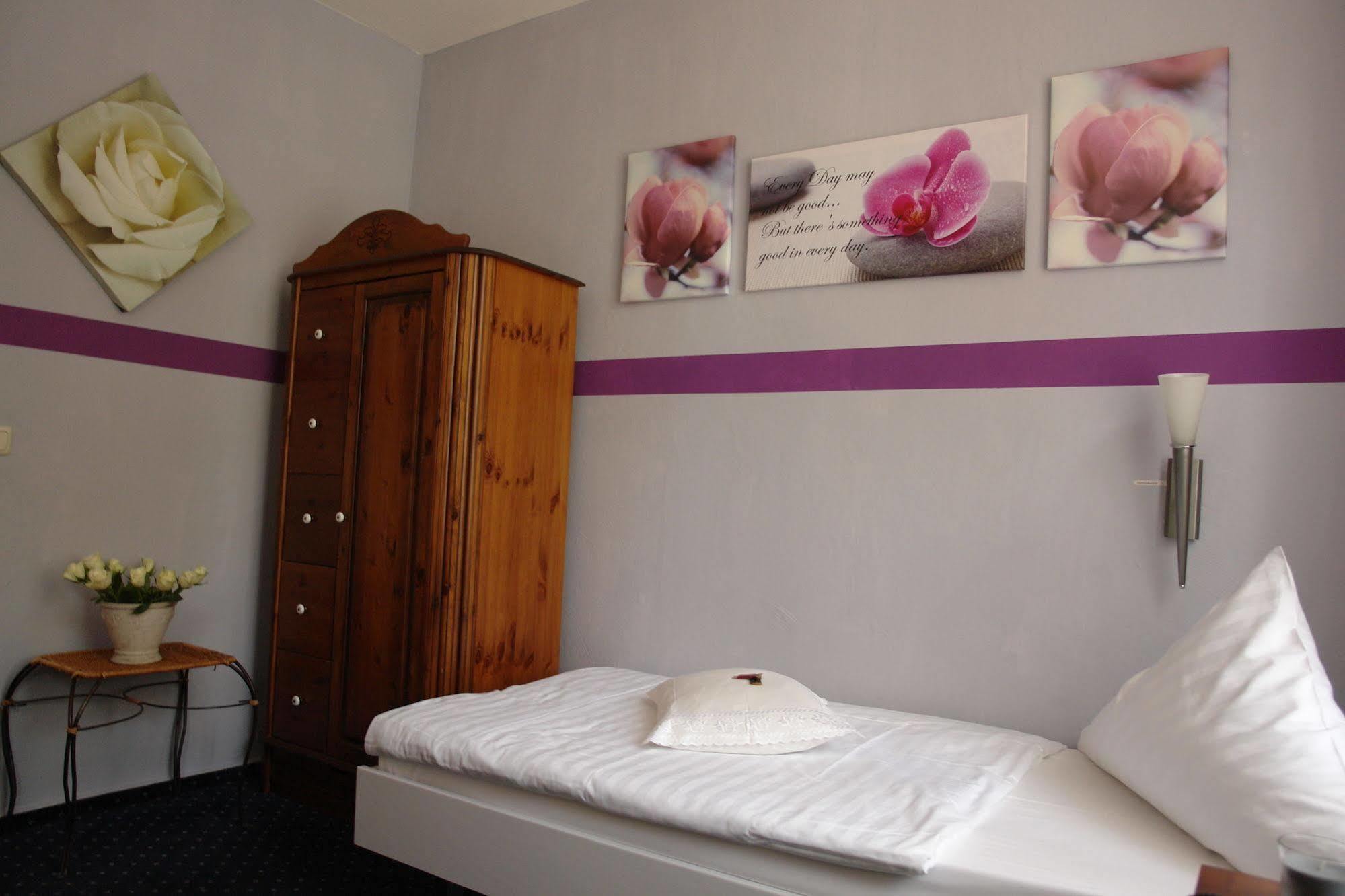 Hotel Jaegerhof Kettwig Есен Екстериор снимка